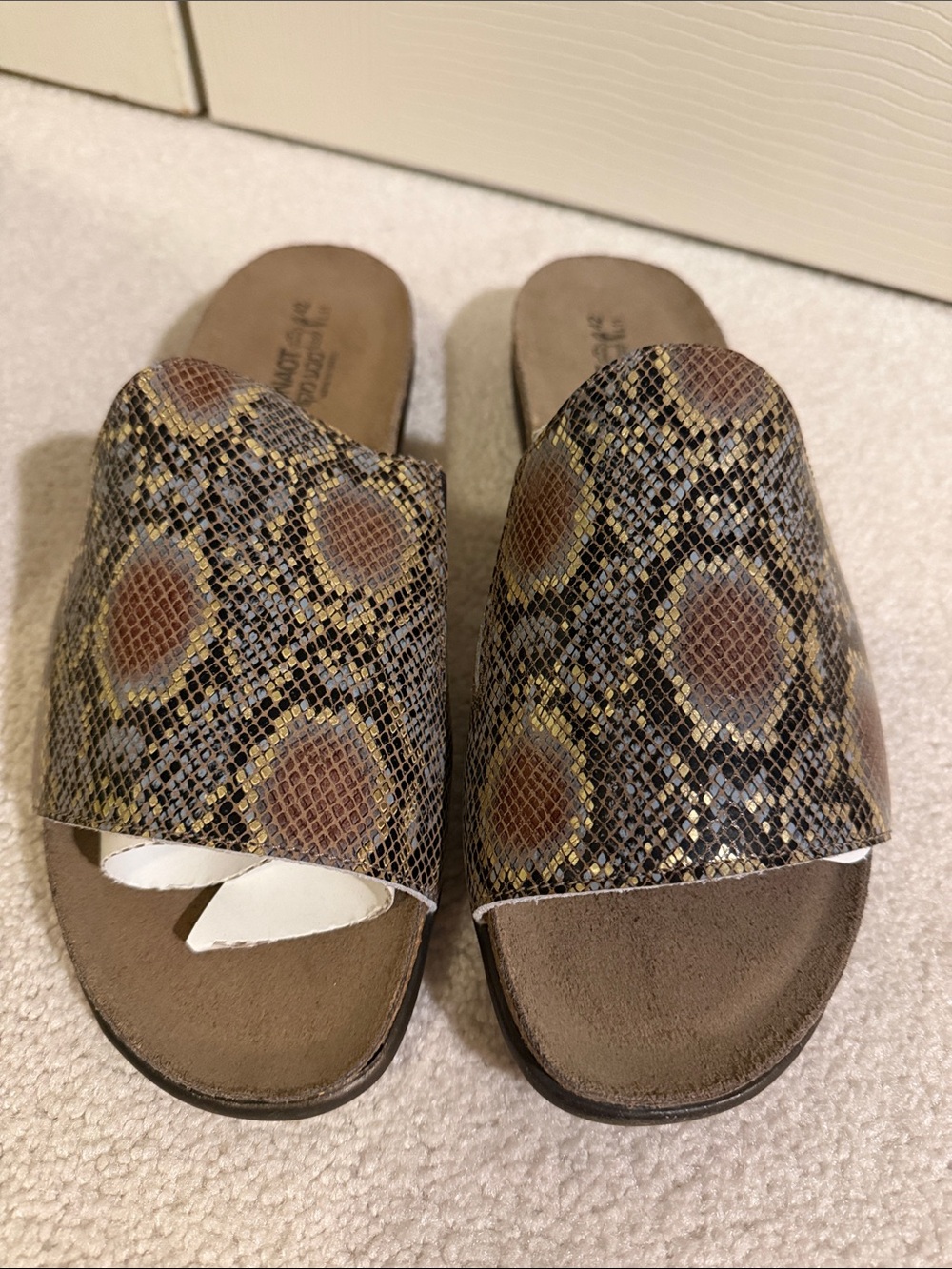 Naot Skylar sandal in Golden Python Leather, Women’s Size 11/42, NEW in box